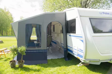 Talviputkisarja Universal 320 ja 400 : 2 kpl kattoputkia ja 3 kpl tukijalkoja.teräsputket hinta teltan yhdeydessä ostettaessa. - Swenska Tält teltat  + katokset ja osat - 320401 - 1