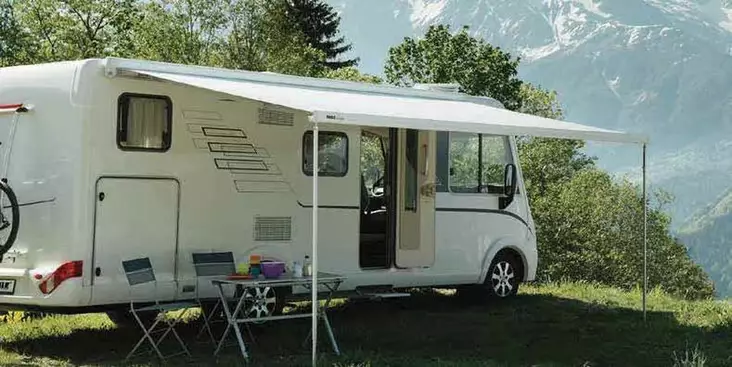 Thule Omnistor 8000 400/275 cm seinämarkiisi mystic Grey kankaalla ja valkealla kotelolla - Thule Omnistor seinämarkiisit - 9909091 - 1