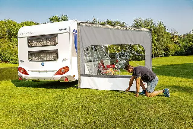 Fiamma side panel W ikkunalla ilman hel- - Päätyseinät - 9954723 - 1