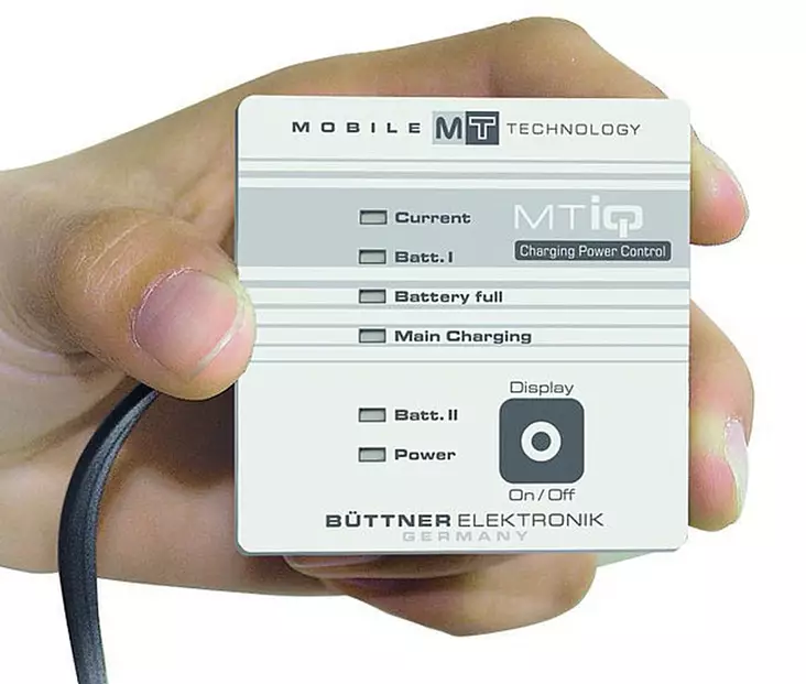 Kaukosäädin akun jännitteen valvonta- - Laturit ja virta-asemat - 9952664 - 1