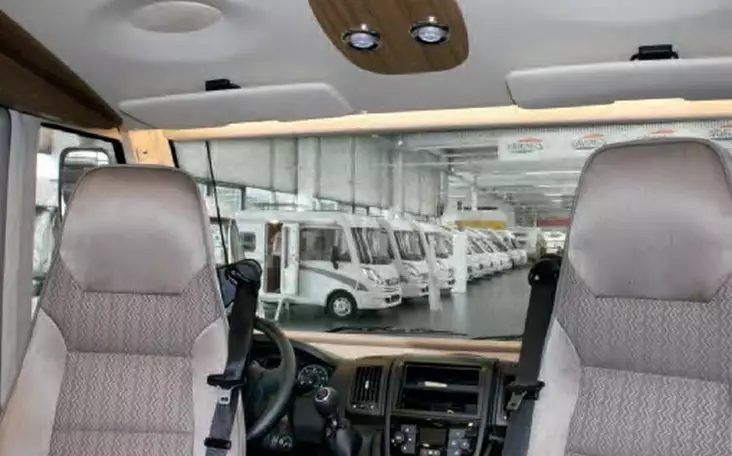 Auringonsuoja ohjaamon ikkunoihin - Vaunu-auto ja varuste peitot - 9917715 - 1