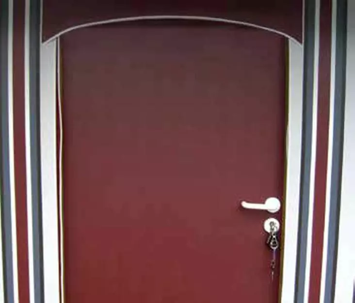 Nellen puinen ulko-ovi 85 cm PVC-pinta - Nellen Telttatalojen lisävarusteet - 3111306 - 1