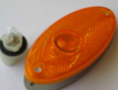 Sivuvalo Hella Polttimolla keltainen - 230V Kaapelit, adapterit, kelat - ABC457 - 1