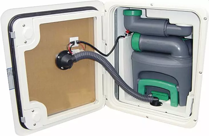 F. Thetford C 400 - roof ventilation - WC-ilmastointi+ jäte- ja vesiputket - 9976527 - 1