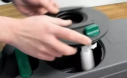 Thetford C400-500 jätetankin mekanismi oikea - WC-varaosat ja tarvikkeet - 9990589 - 2