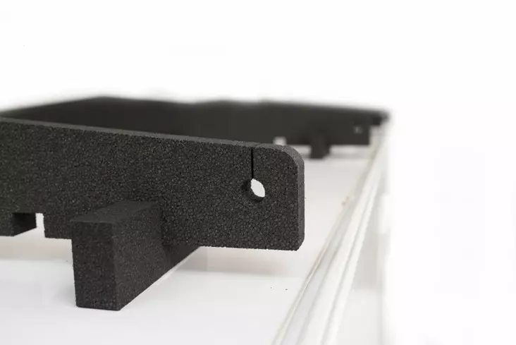 Gable profile 210 x 5 x 21 cm pak.2 kpl - Vaunu-auto ja varuste peitot - 9919769 - 4