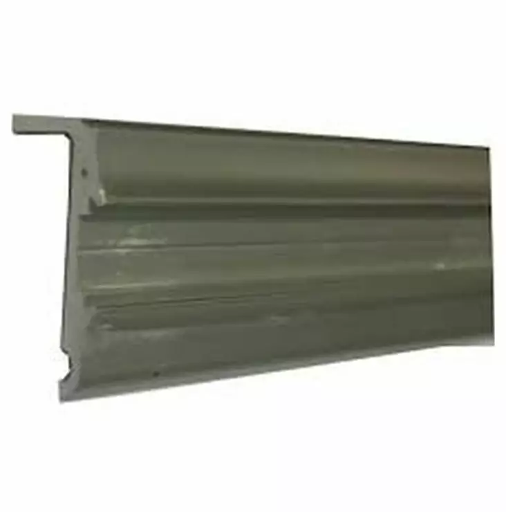 LMC.n kulmalistaa taivutettu alkoviin - Listat ja listanauhat ja ym - 0054509 - 1